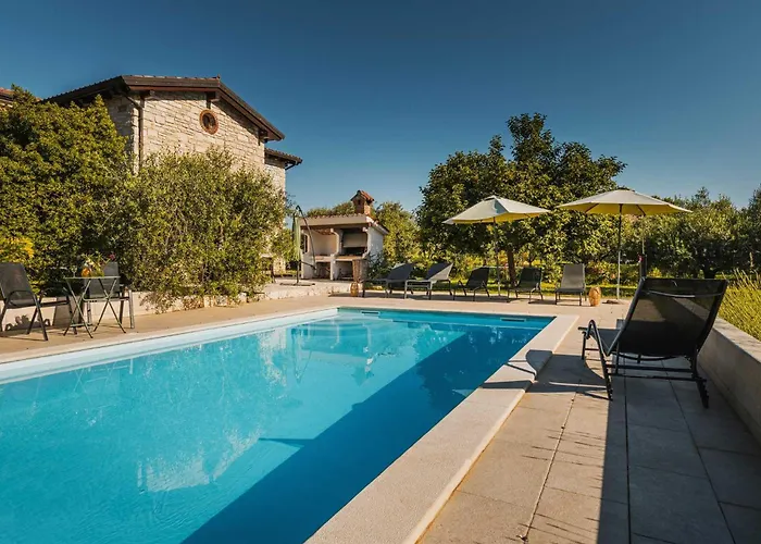 Castelo By Awaytocroatia Villa *